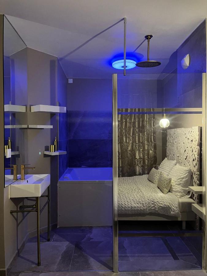 Love Room Mille Et Une Nuits Нарбонна Экстерьер фото